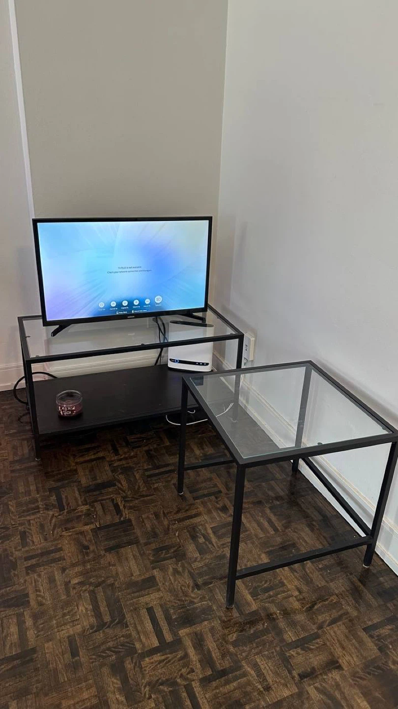 2 glass tables - photo 2