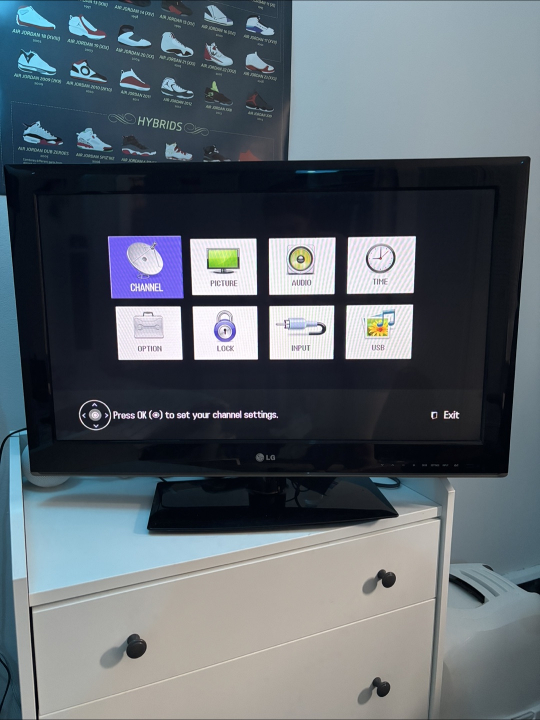 LG 32-inch TV