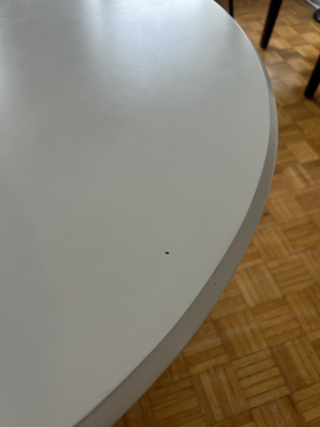 Round White Dining Table - photo 3