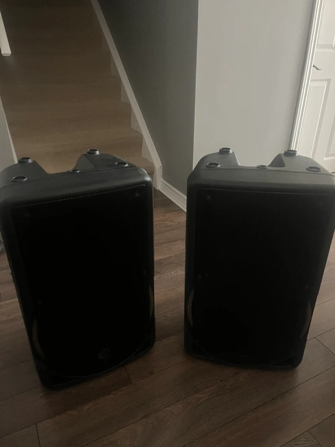 Yamaha DBR10 Powered Speakers - Pair thumbnail