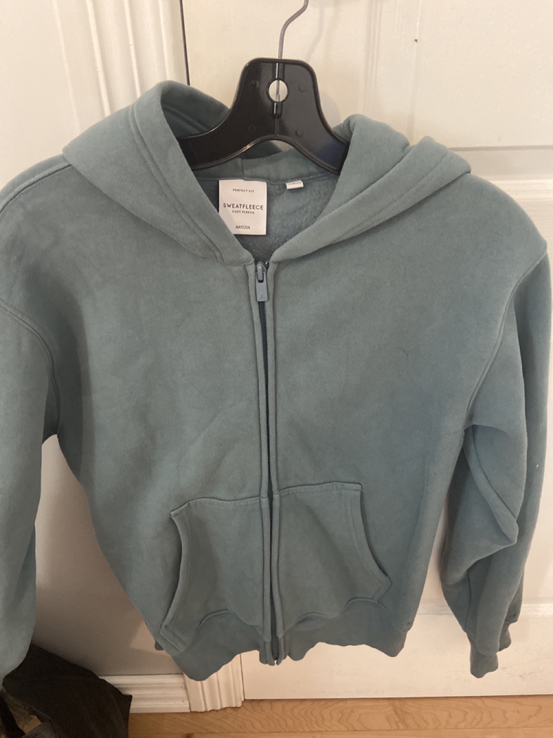 Full Aritzia Sweatsuit