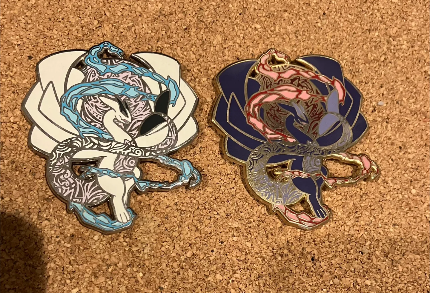 Pokémon Enamel Pins Lugia image indicator(5)
