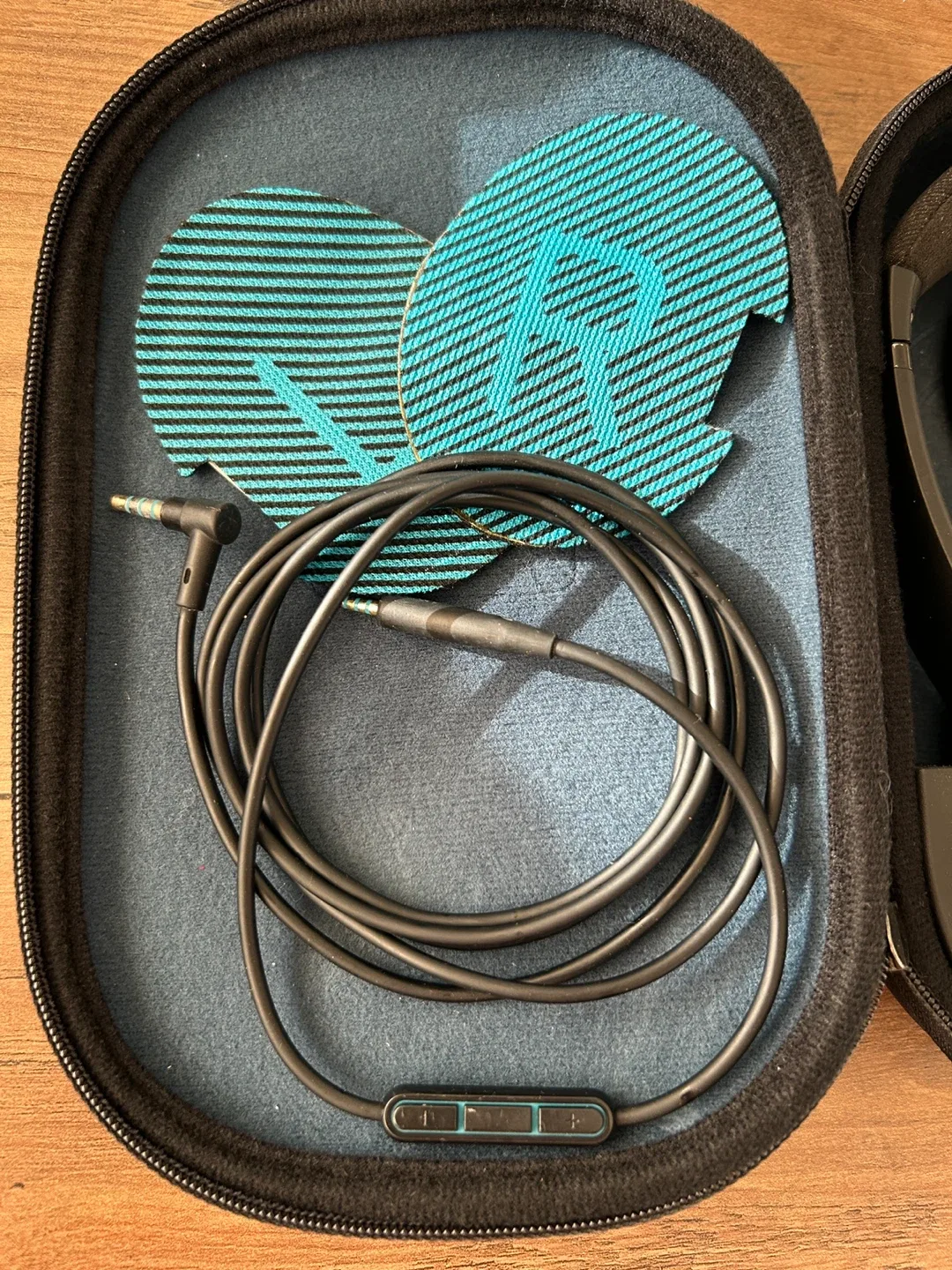 Bose QuietComfort Headphones image indicator(4)