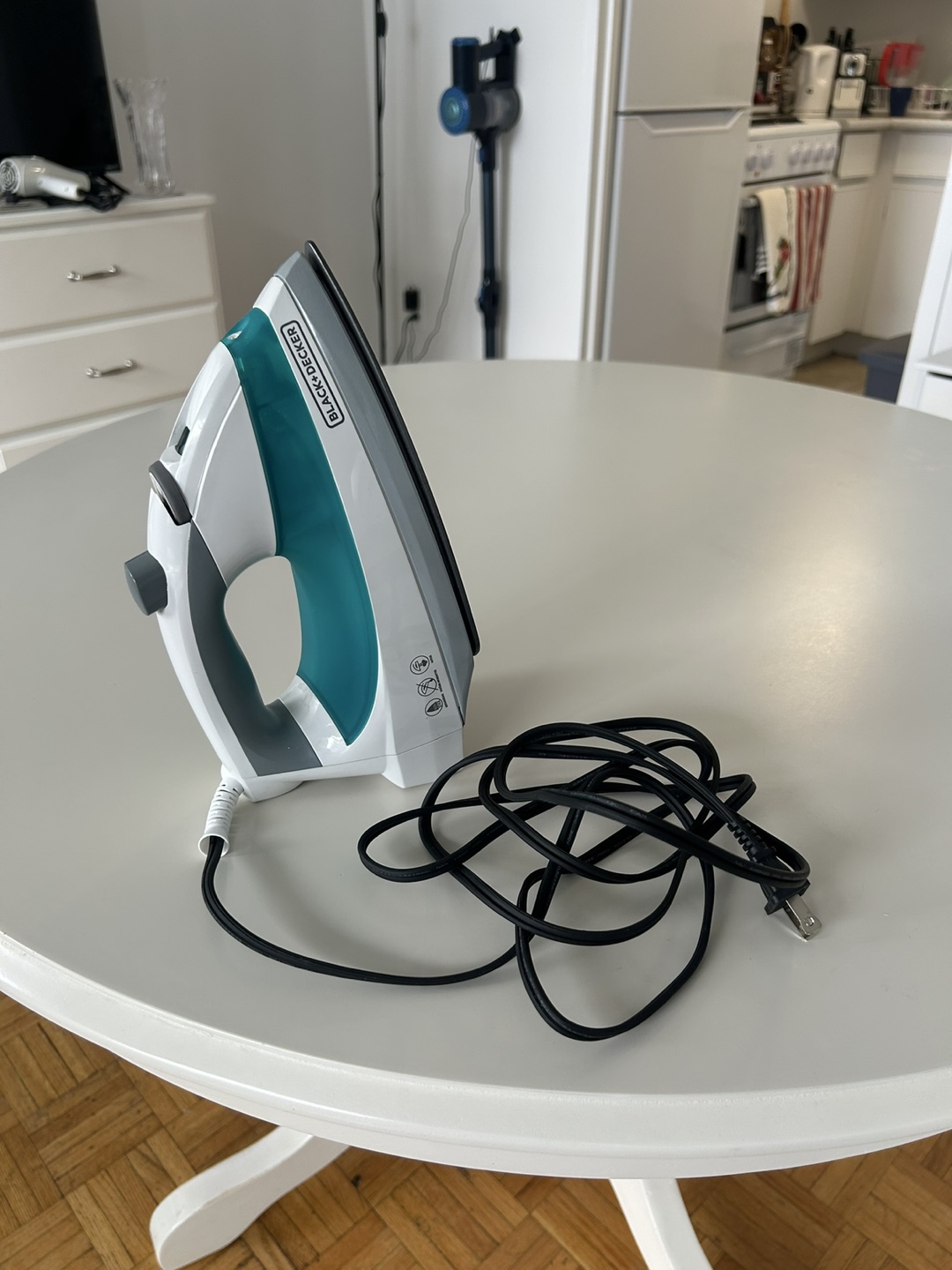 Black+Decker Easy Steam Iron - New!