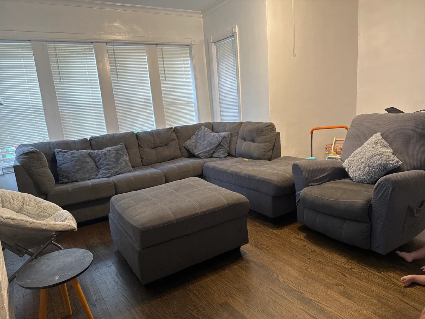 Gray Sectional Sofa with Ottoman & Armchair - photo 3