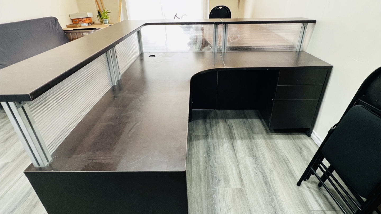 L Shaped Reception Desk | 6' x 6' - photo 5