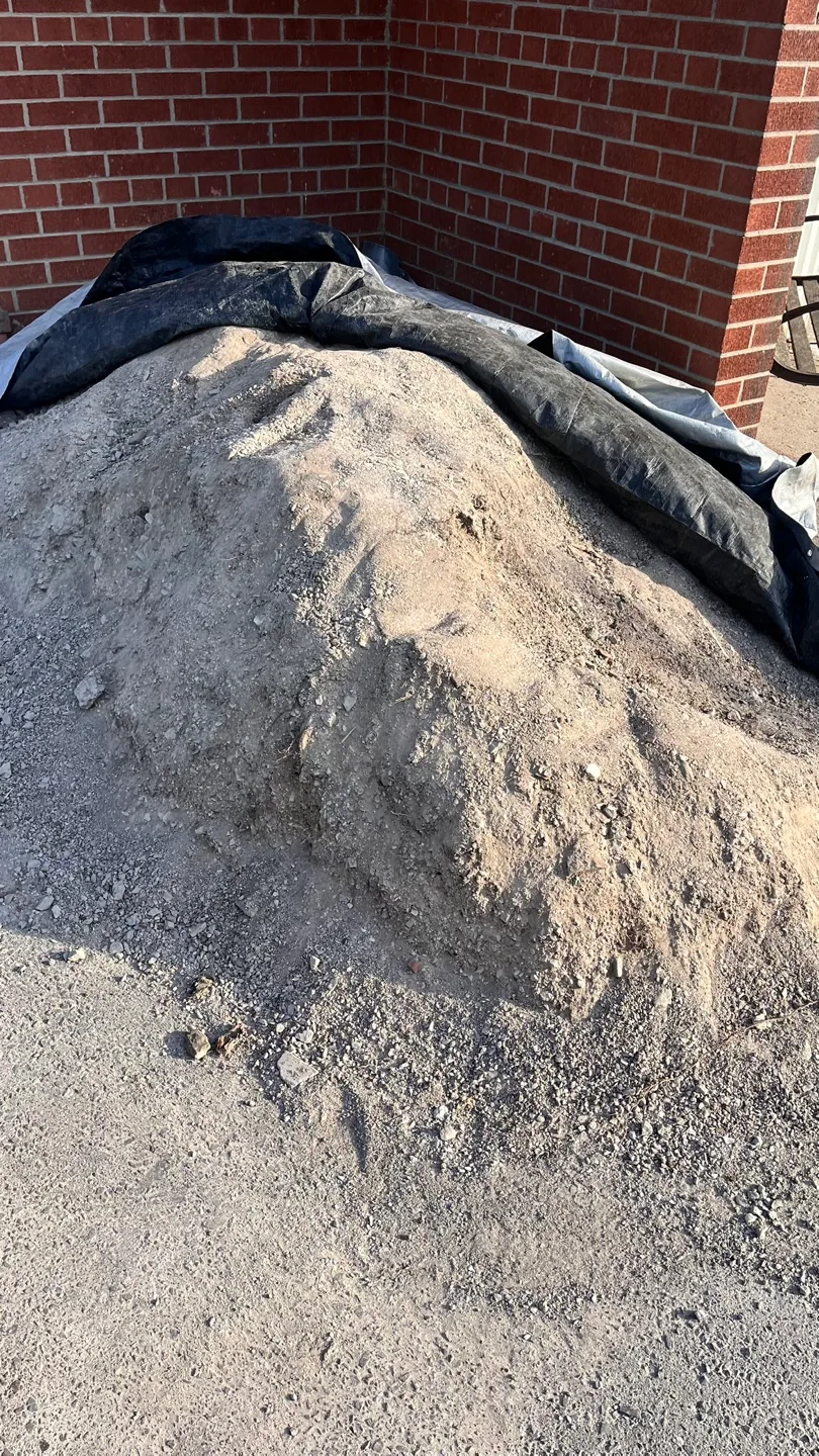 FREE LIMESTONE FILL/SCREENING image indicator(2)