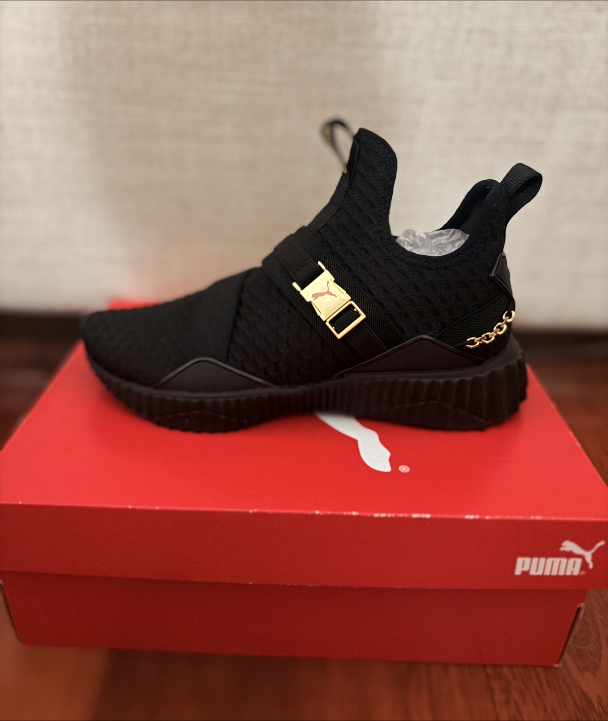Puma Defy Mid Wn's Black/Gold US 7.5