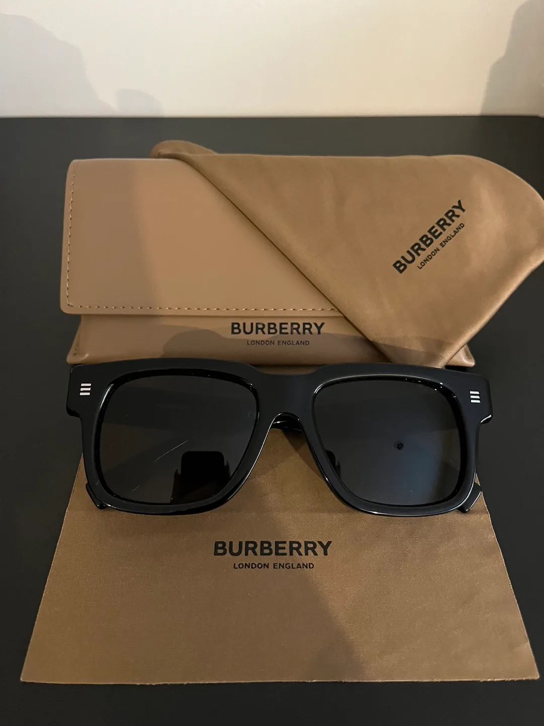 Authentic Burberry Sunglasses thumbnail