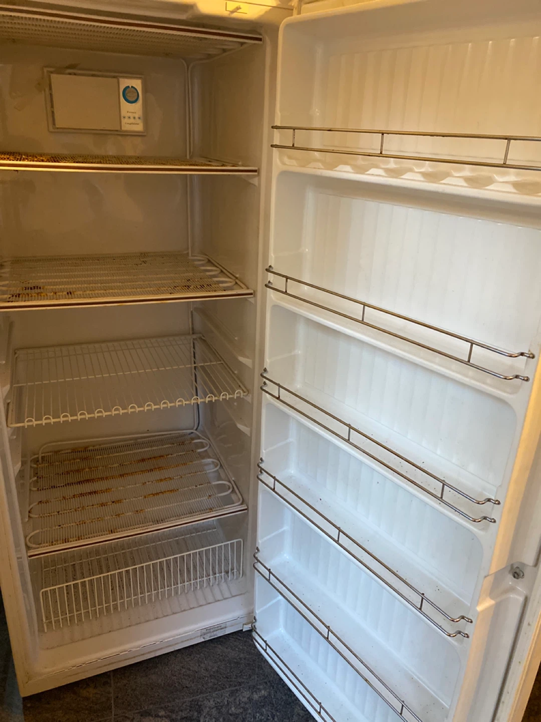Kenmore Upright Freezer - White - photo 2