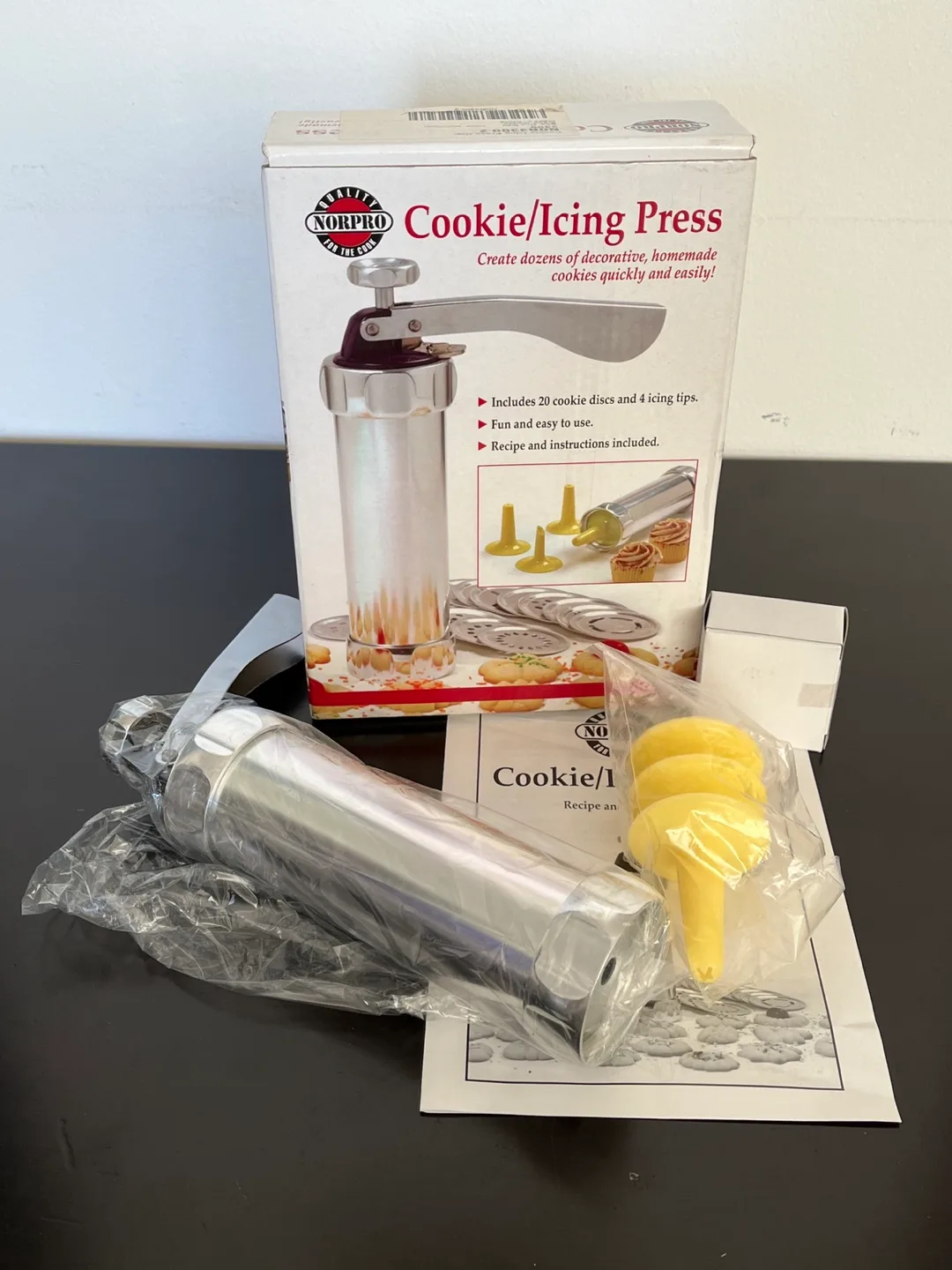 Norpro Cookie/Icing Press with Discs & Tips thumbnail