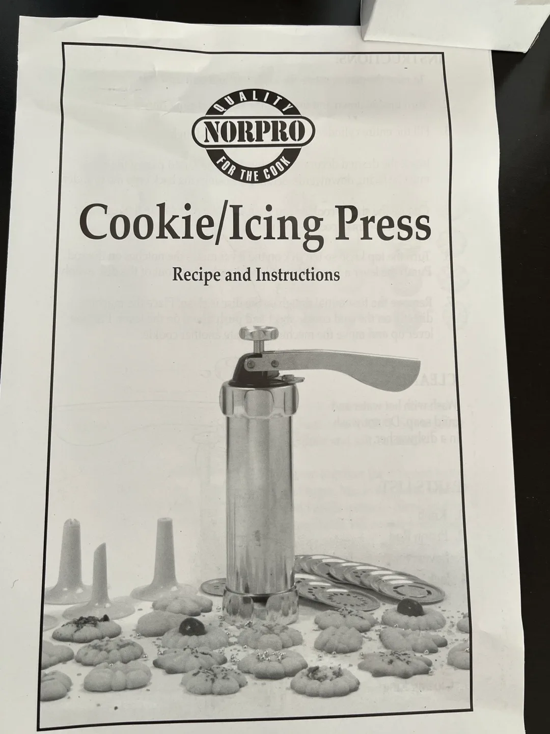 Norpro Cookie/Icing Press with Discs & Tips image indicator(2)