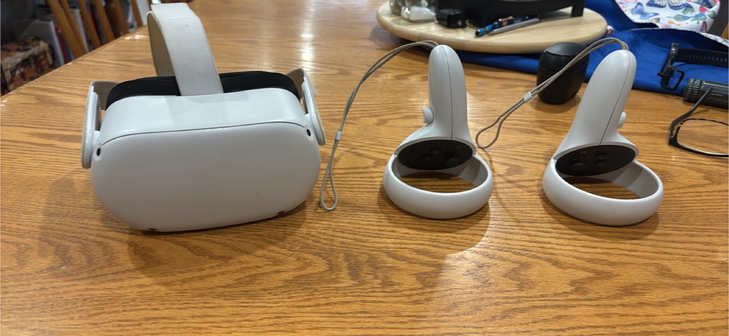 Meta Quest 2 VR Headset - photo 2