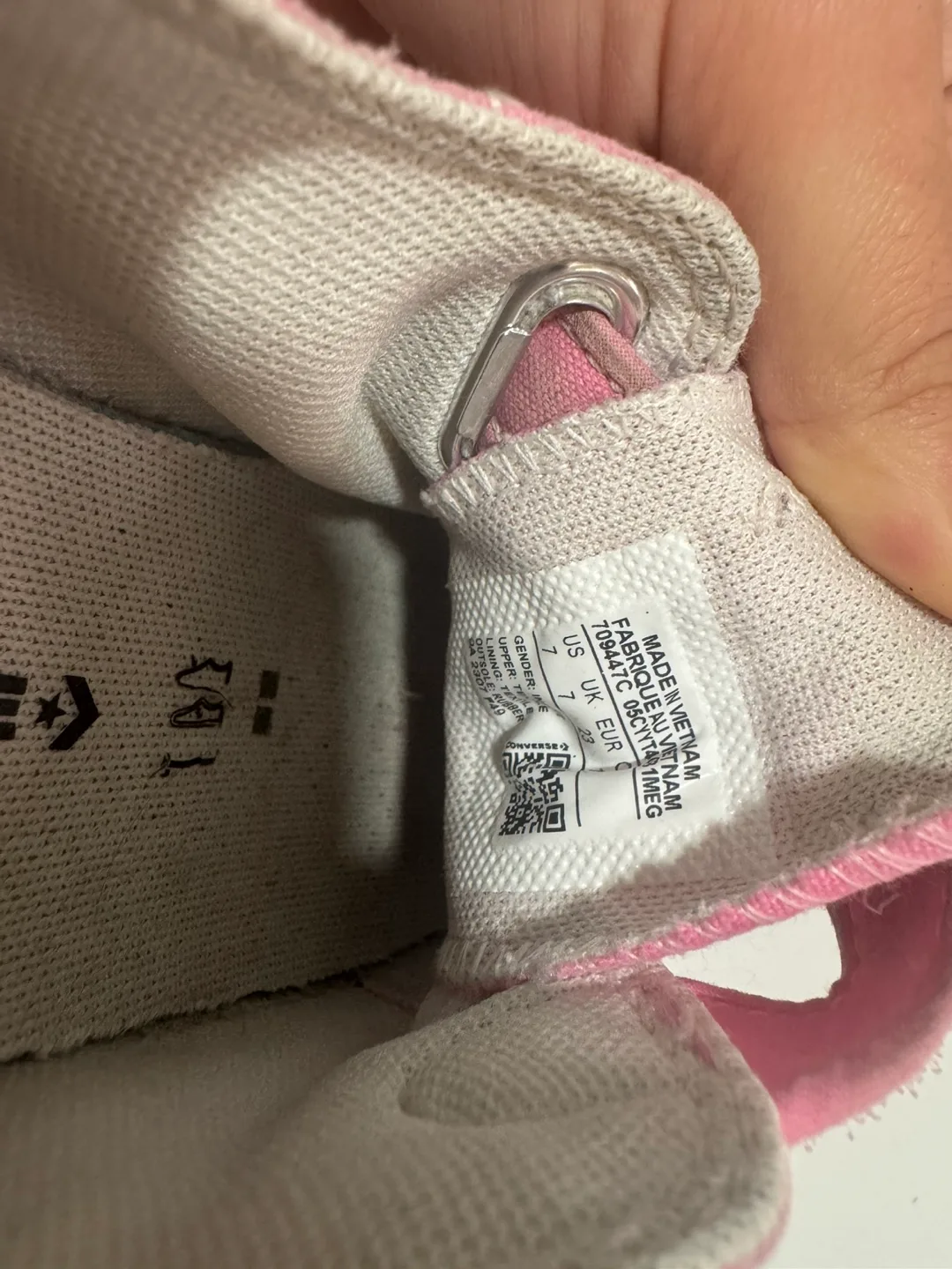 Converse Pink Sneakers Size 7 Toddler image indicator(2)