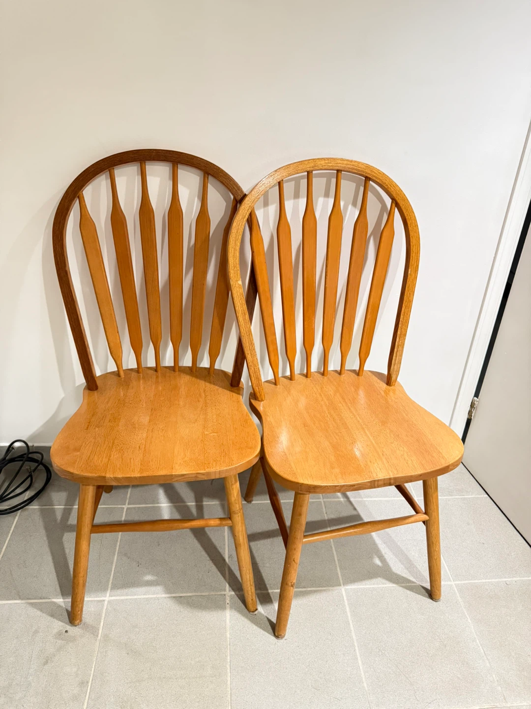 Round Extendable Wooden Dining Table with 4 Chairs - photo 4