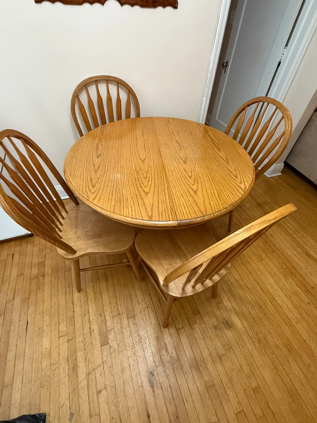 Round Extendable Wooden Dining Table with 4 Chairs - photo 5