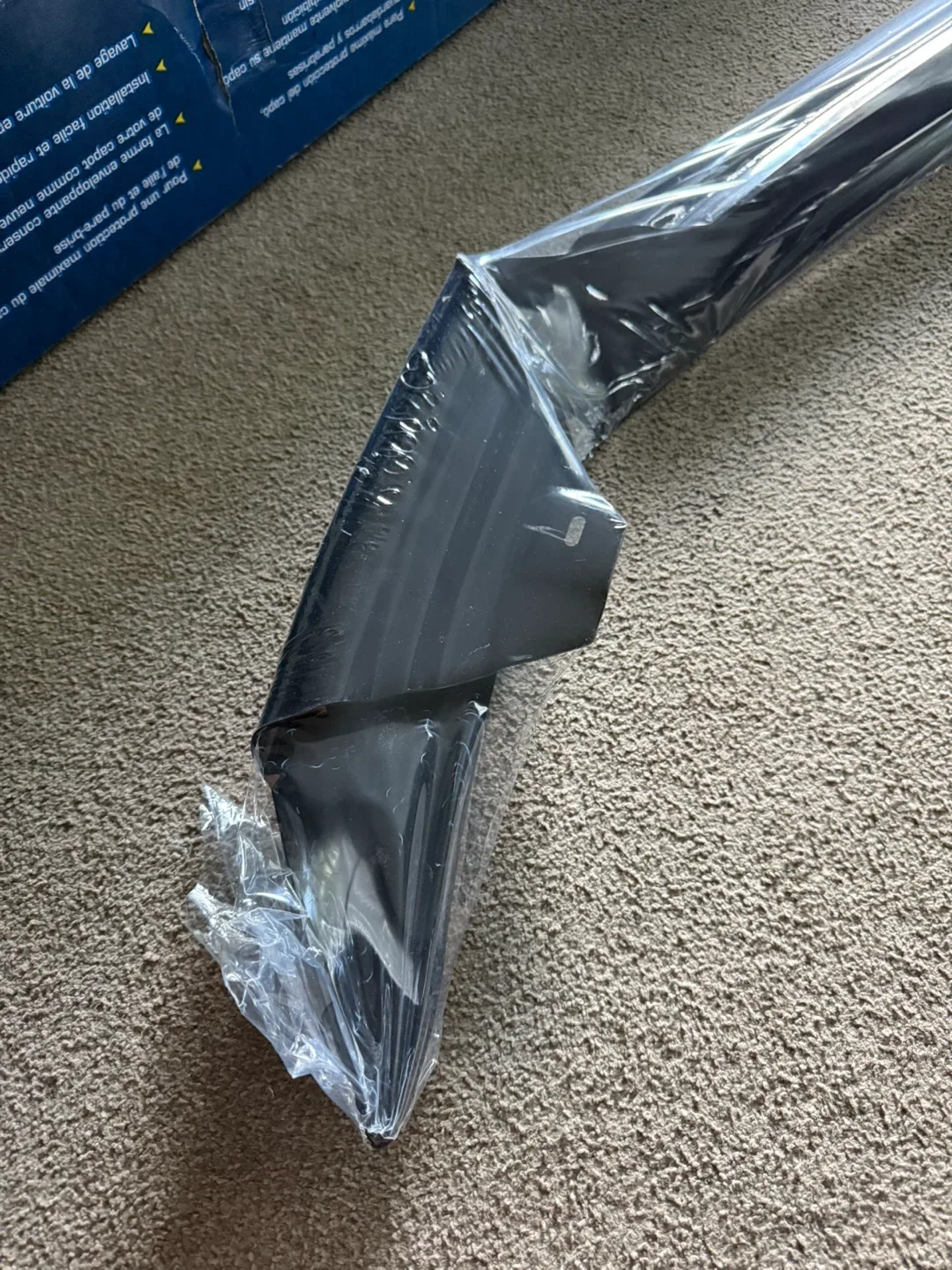 2022 Nissan Frontier Hood Shield Bugflector image indicator(5)