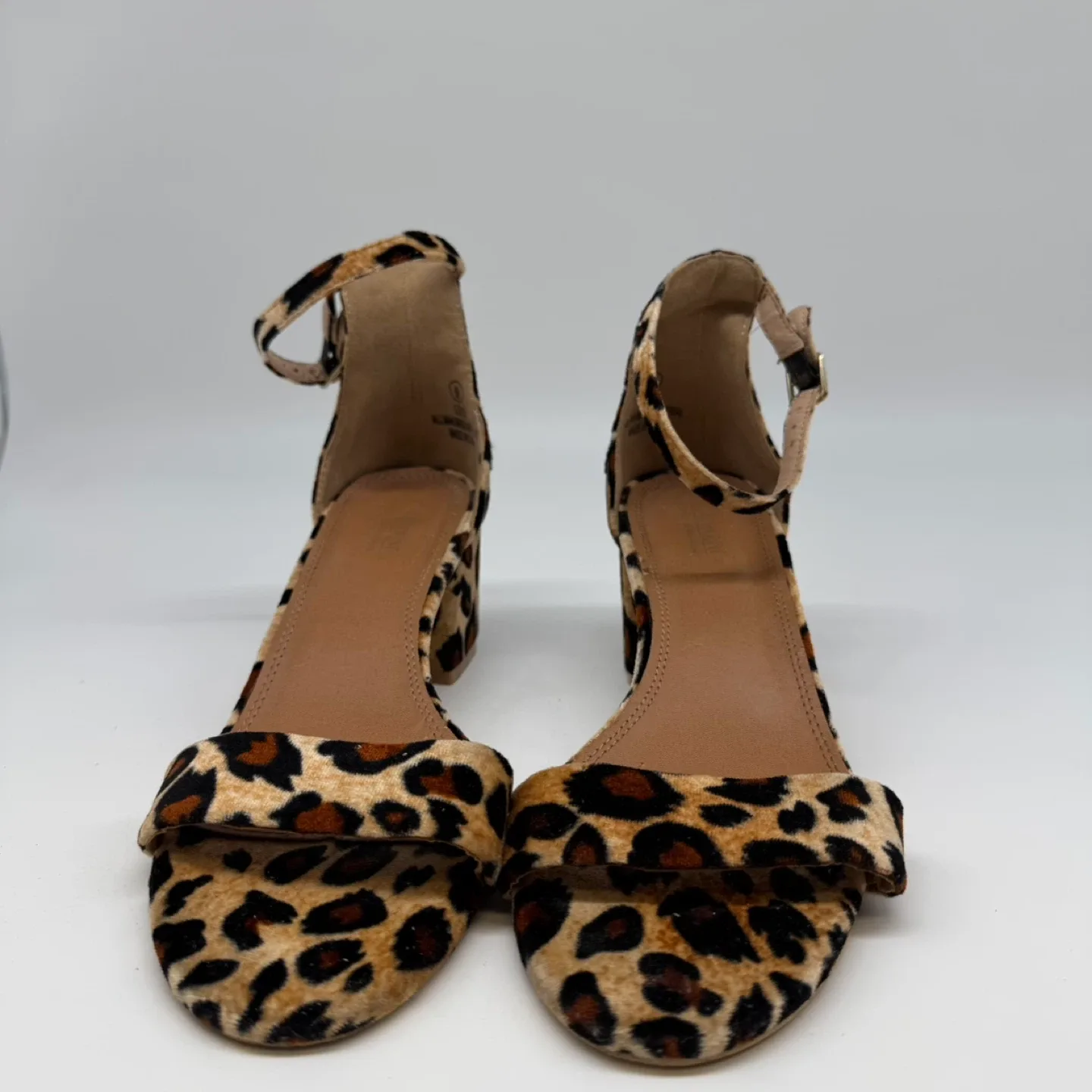 Le Château Leopard Print Block Heel Sandals – Size 9 – Like New image indicator(3)