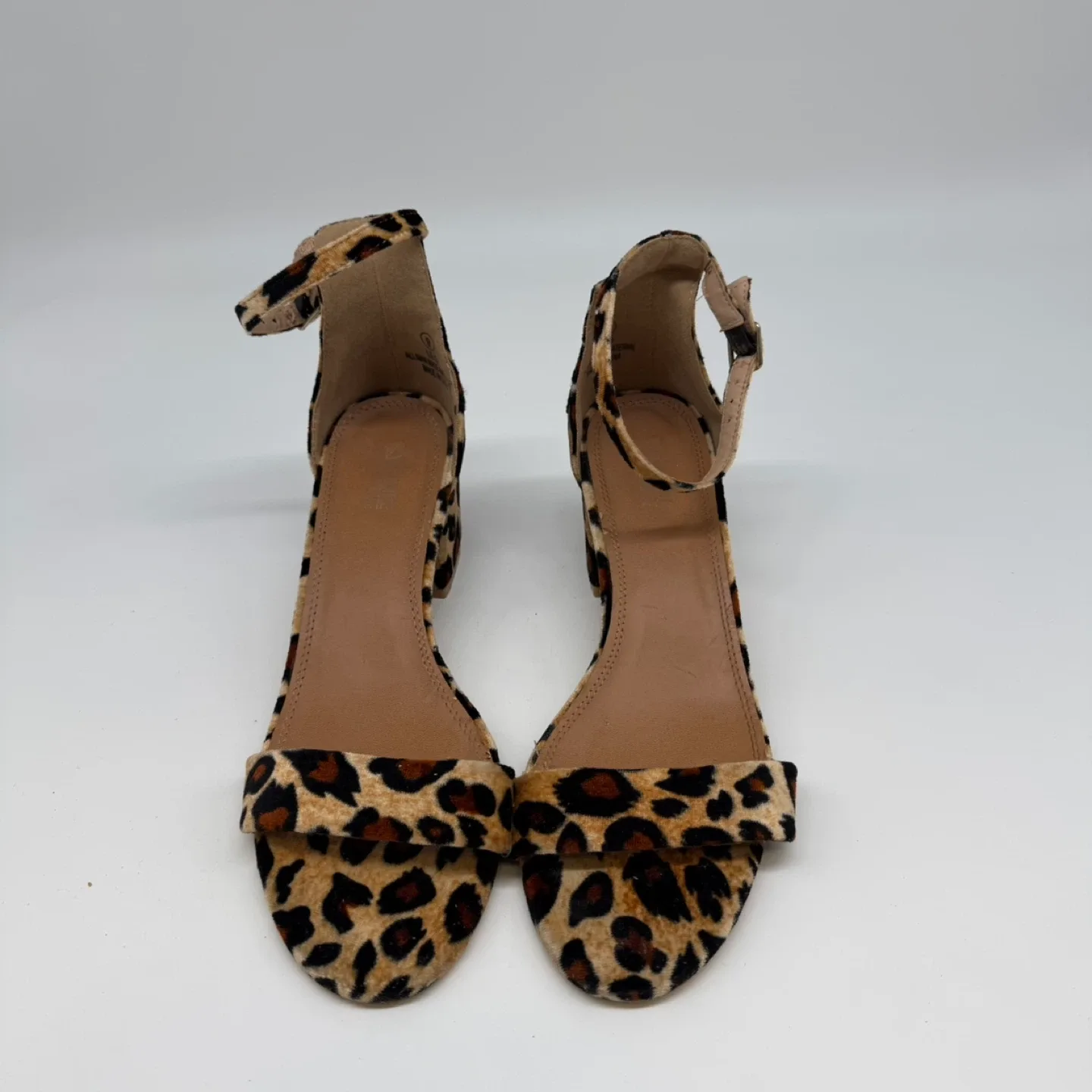 Le Château Leopard Print Block Heel Sandals – Size 9 – Like New image indicator(2)