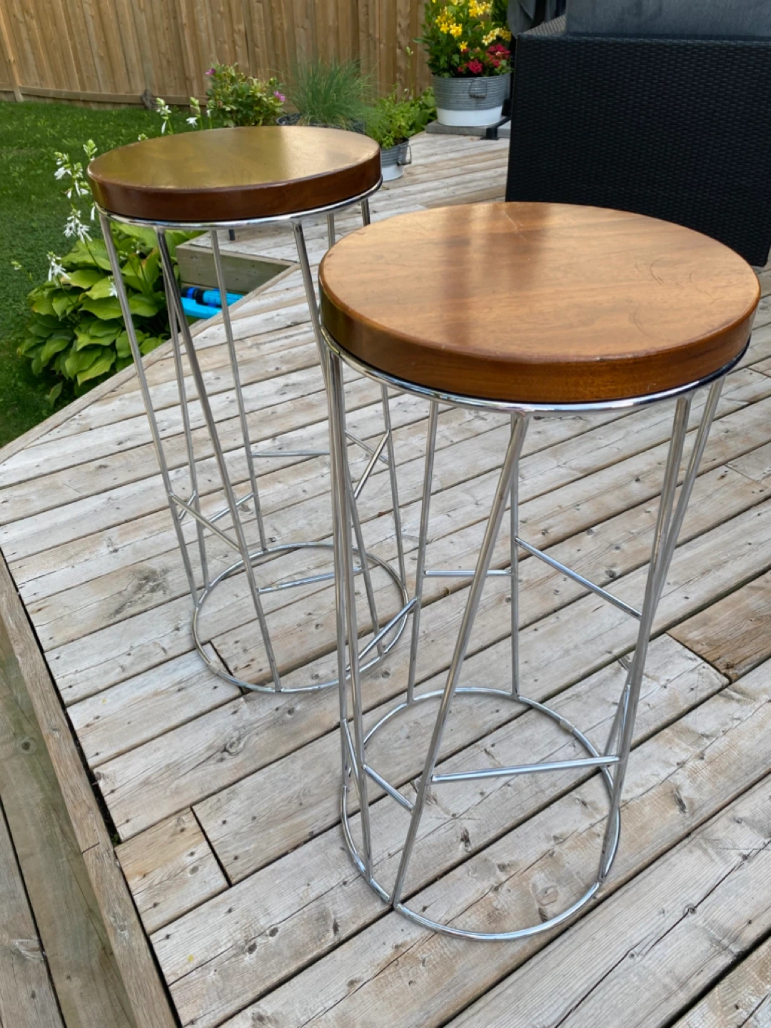 Set of 2 Designer Bar Stools - photo 2