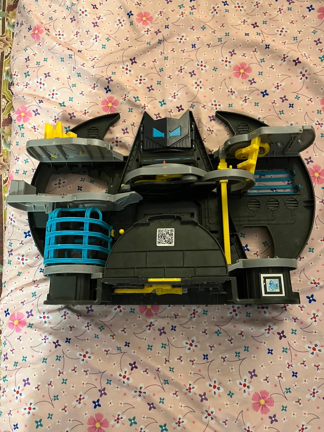 Batman Bat-Tech Batcave Playset thumbnail