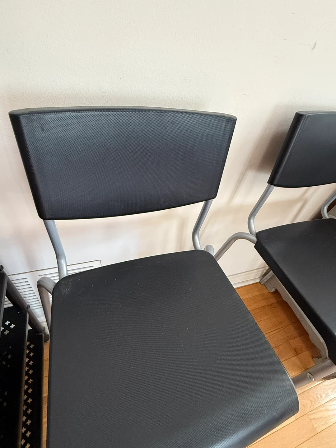 🥕Set of 2 IKEA Black Bar Stools-Total price is $15 for the 2.