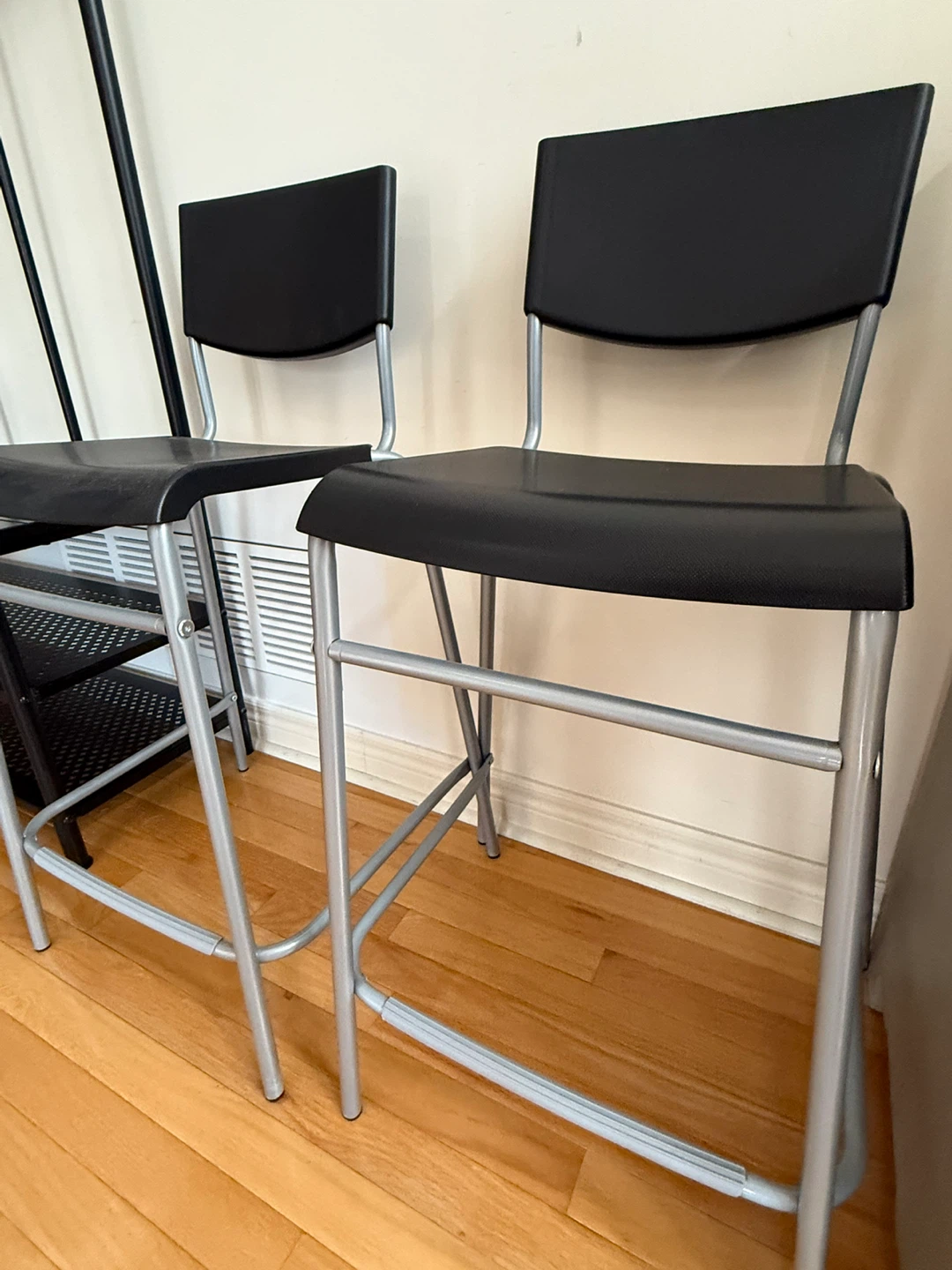 🥕Set of 2 IKEA Black Bar Stools-Total price is $15 for the 2. - photo 3