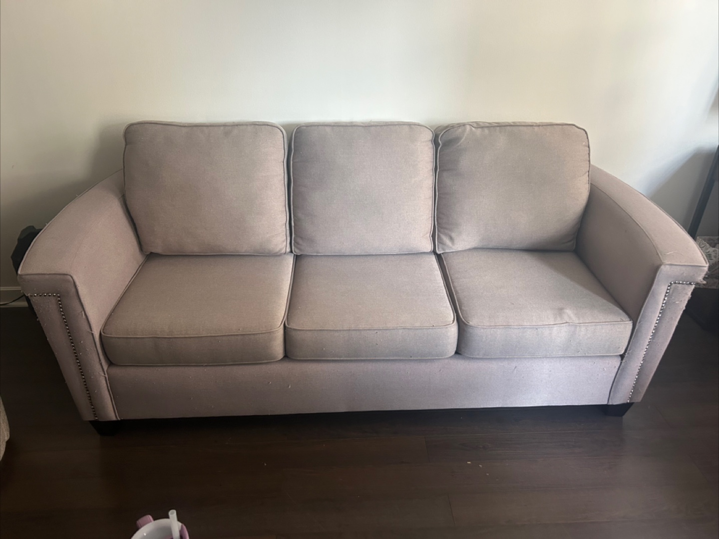 Free couch! - photo 3