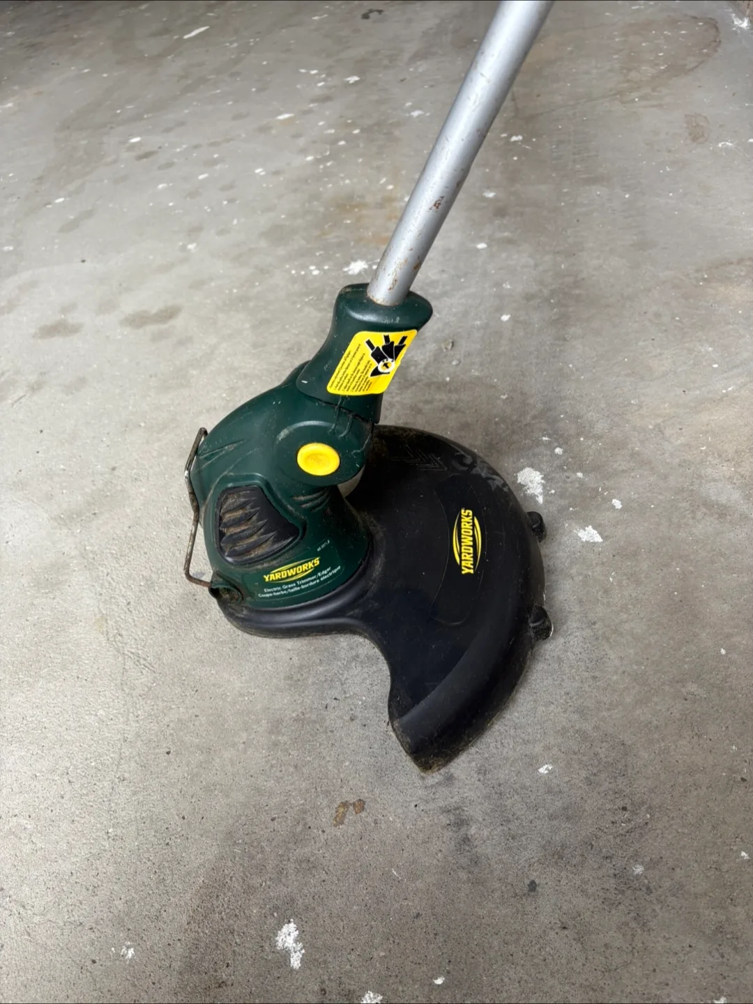 Yard works 14” Electric Corded Trimmer image indicator(2)