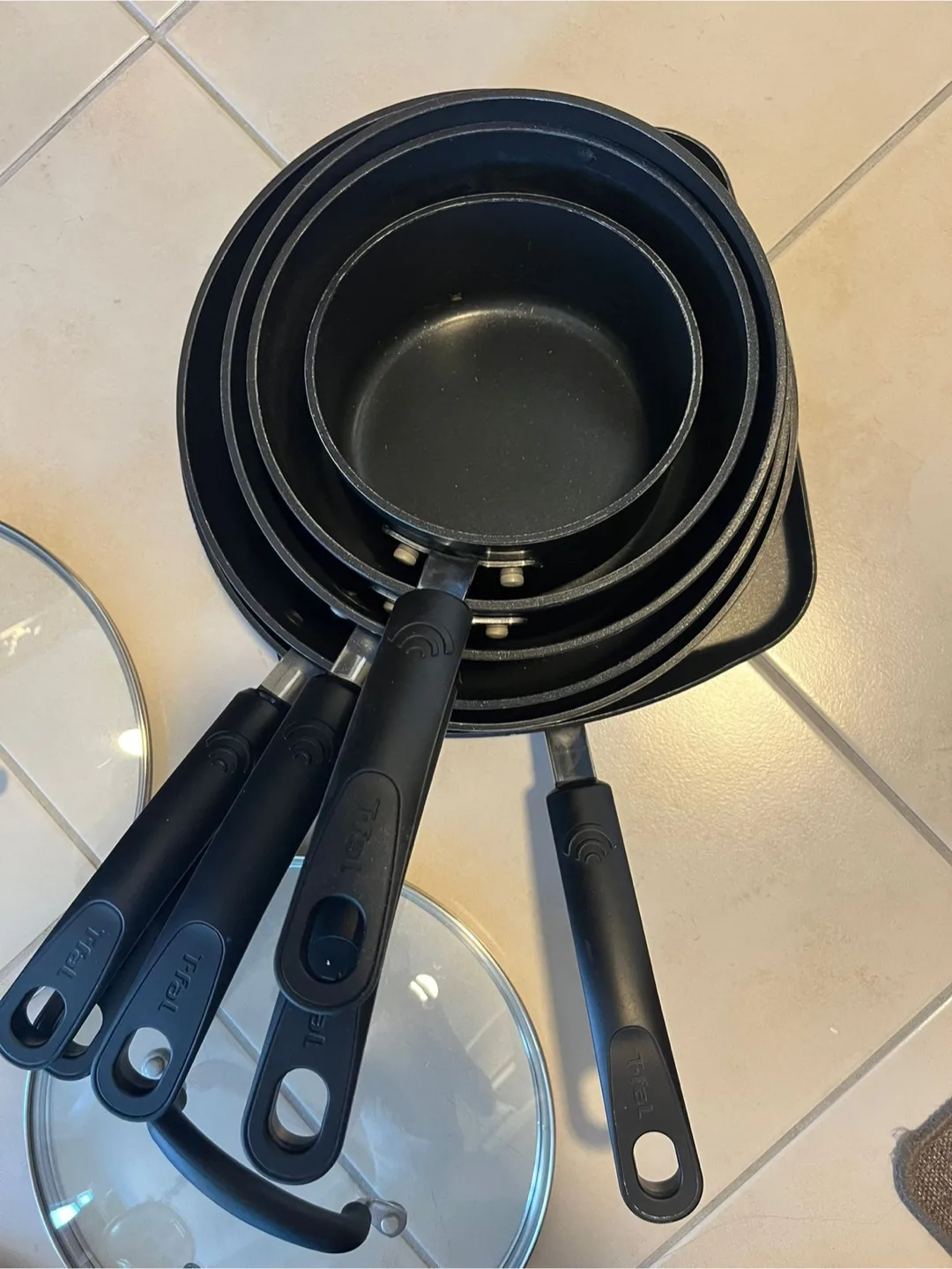 T-fal Nonstick 13 pc Cookware Set image indicator(2)