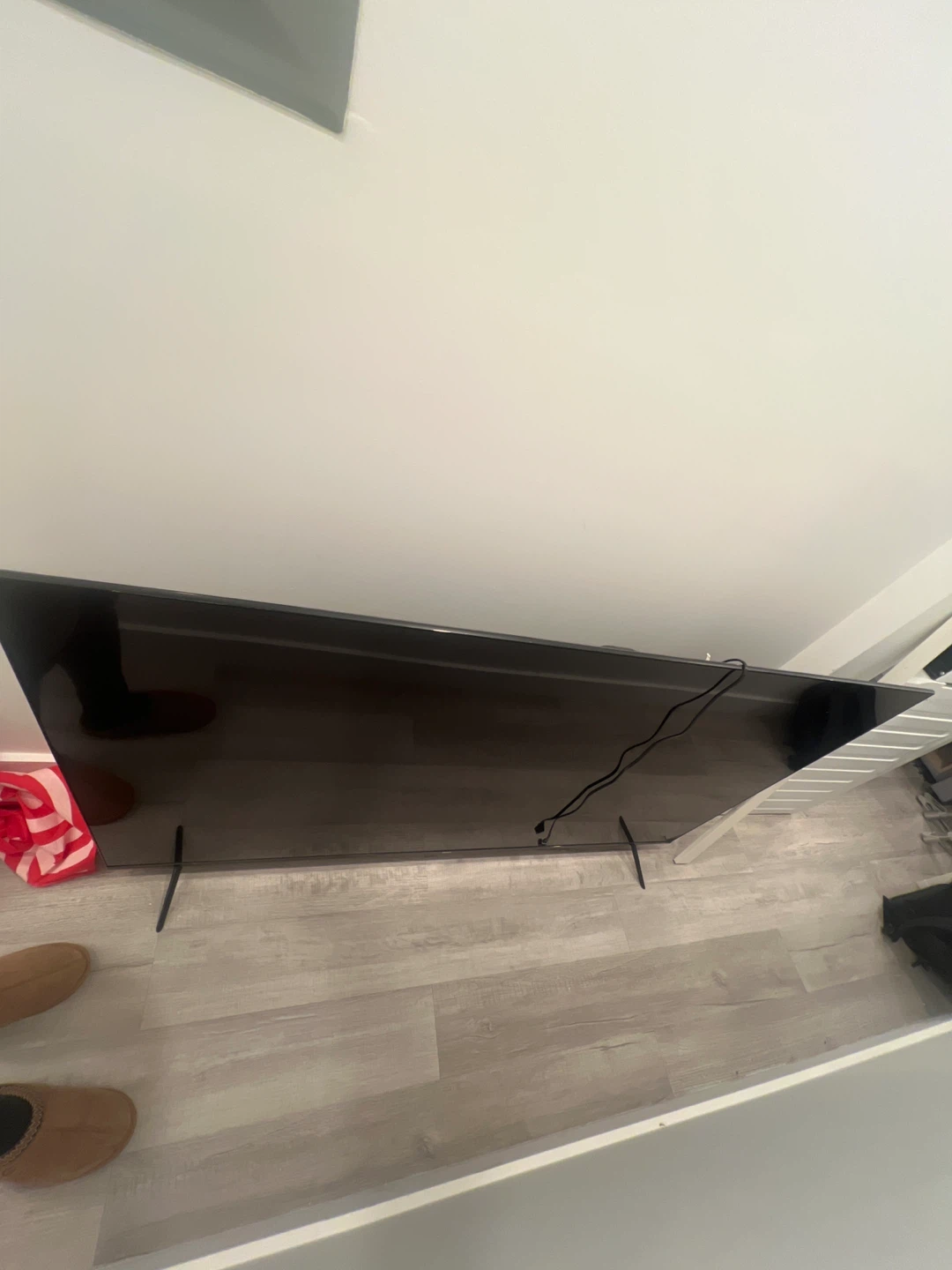 85in Large Screen Onn TV - photo 2