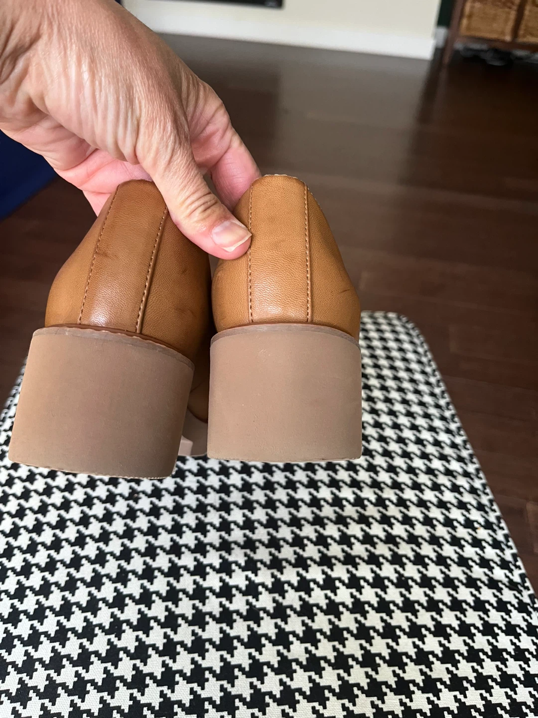 Naturalizer Tan Loafer, Size 8 - photo 3