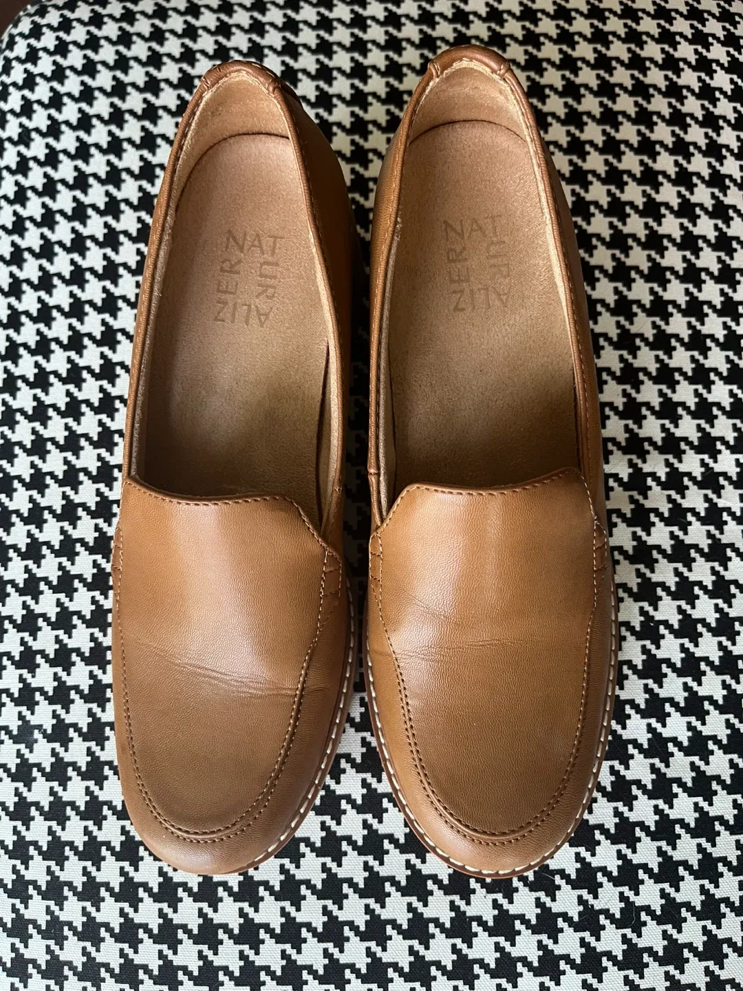 Naturalizer Tan Loafer, Size 8
