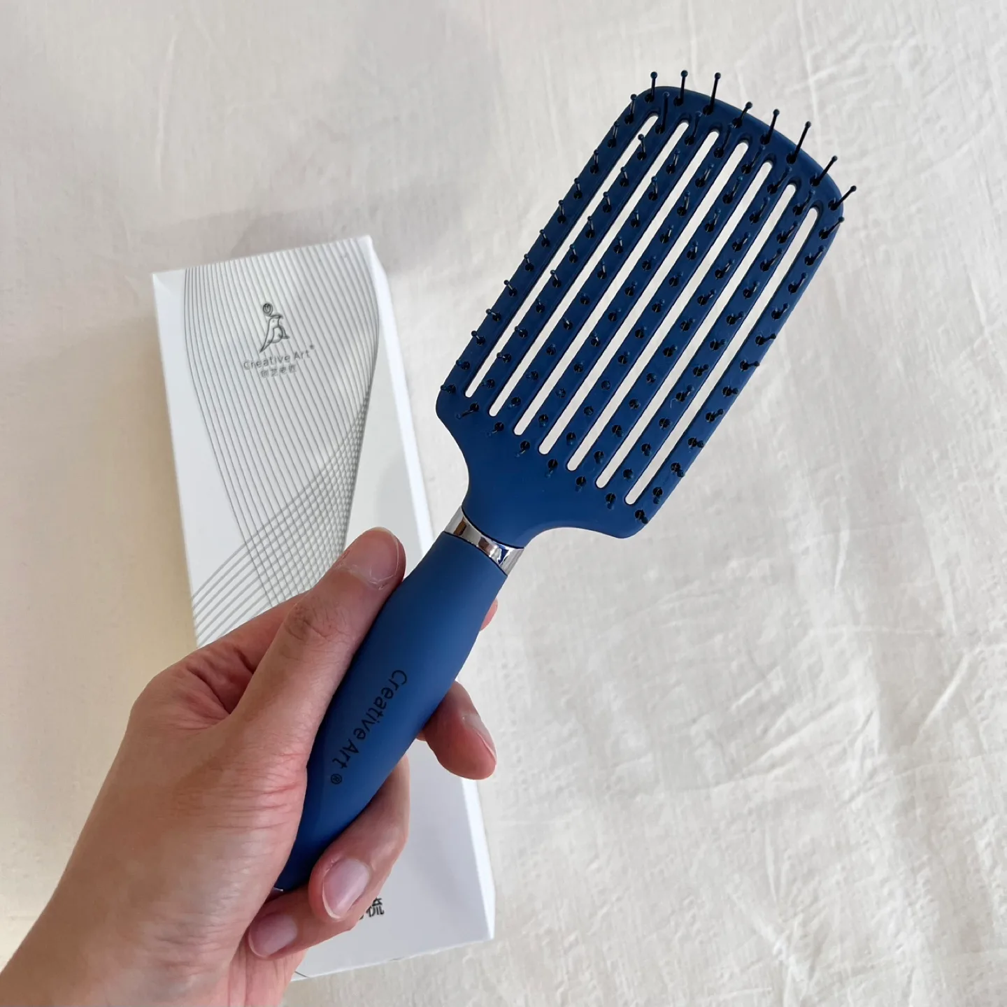 《Brand New》Creative Art Hair Brush - Blue image indicator(2)