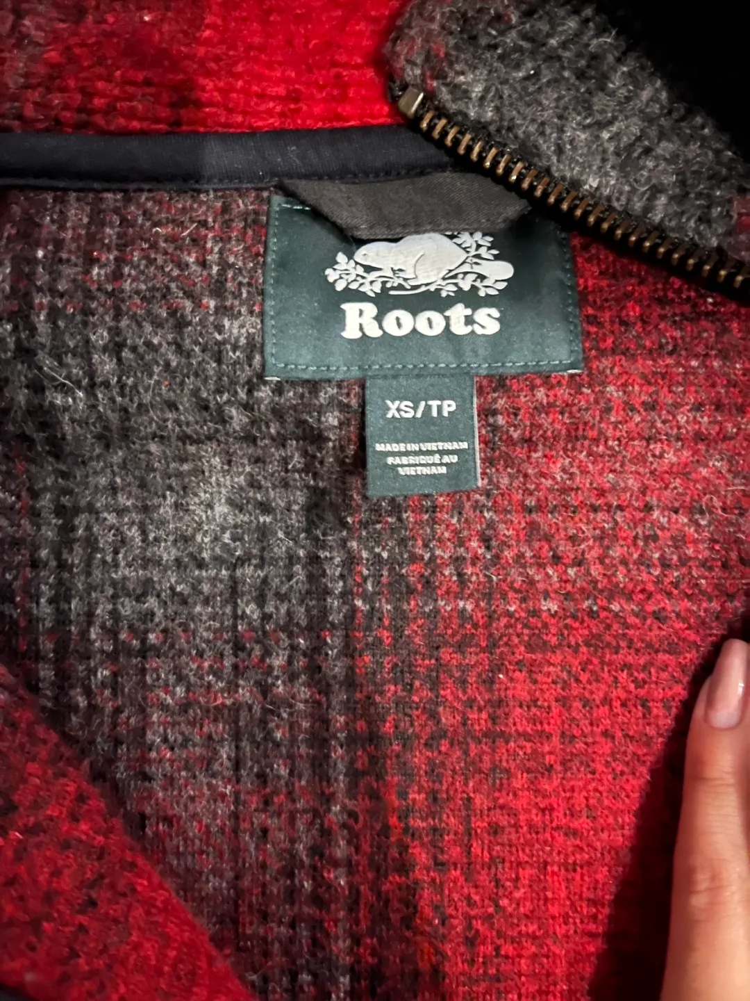 Roots Cabin Coat XS Red/Black image indicator(3)