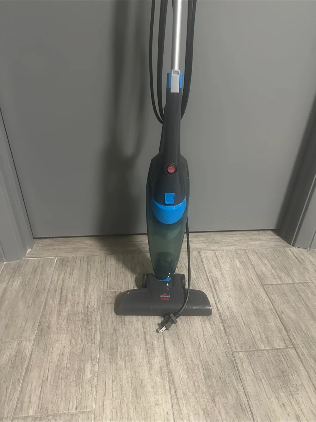 Bissell Powerlifter Swivel Rewind Pet Vacuum thumbnail