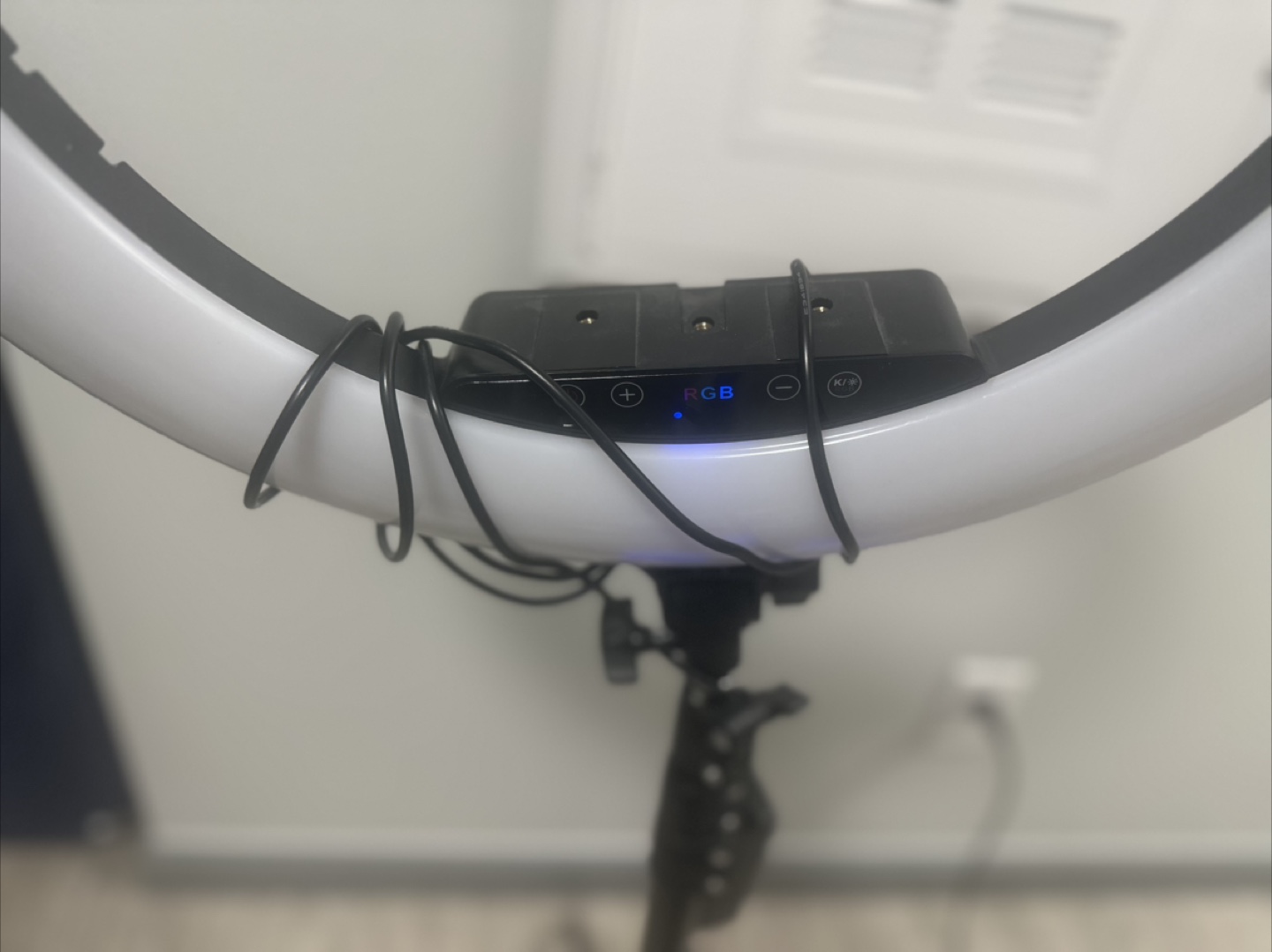 Mobifoto Ring Light with Stand - photo 2