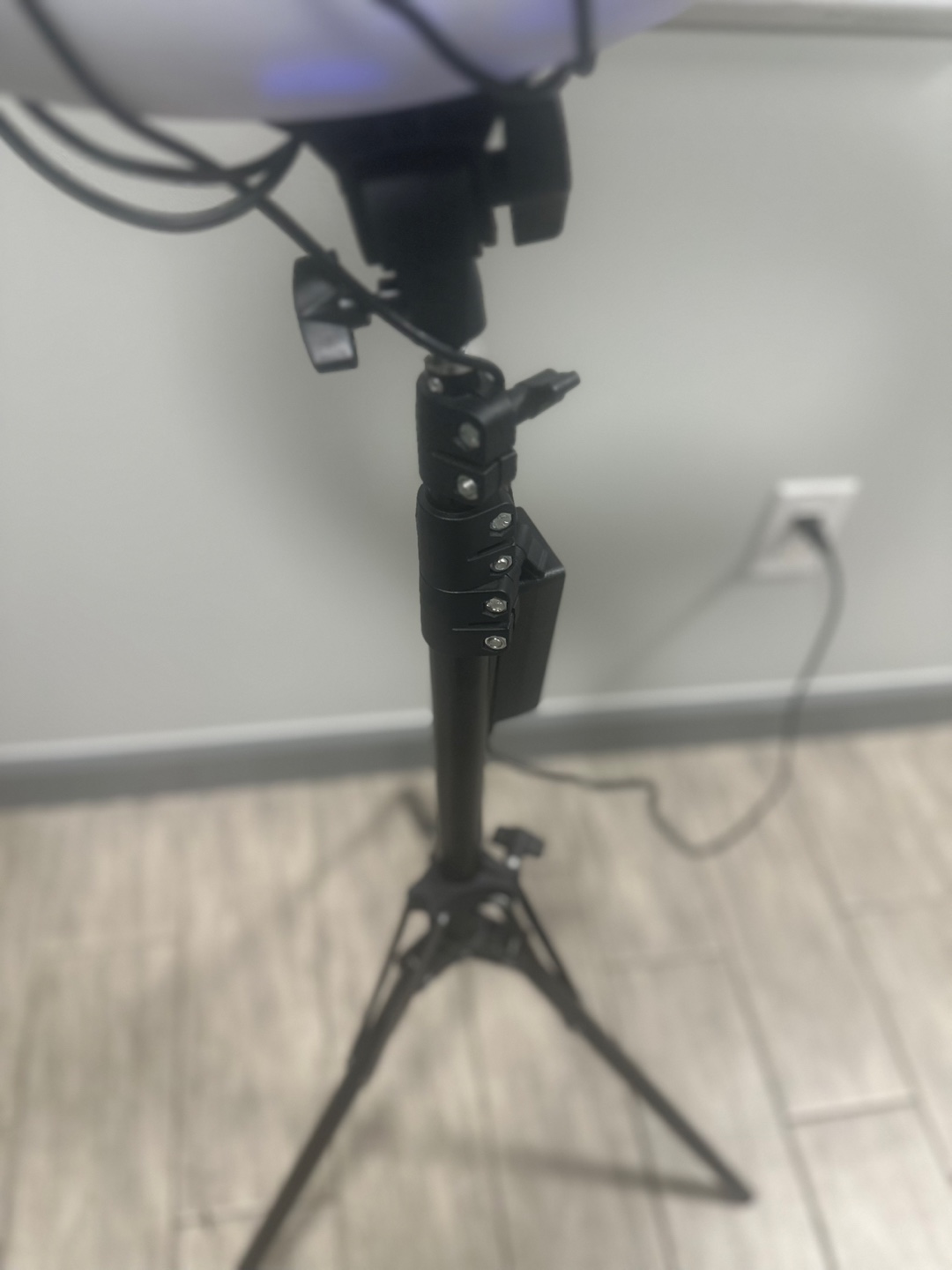 Mobifoto Ring Light with Stand - photo 3