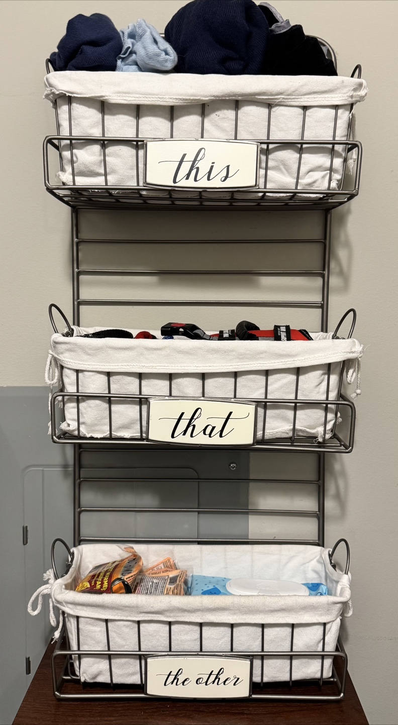 Metal Wire Basket Wall Shelf