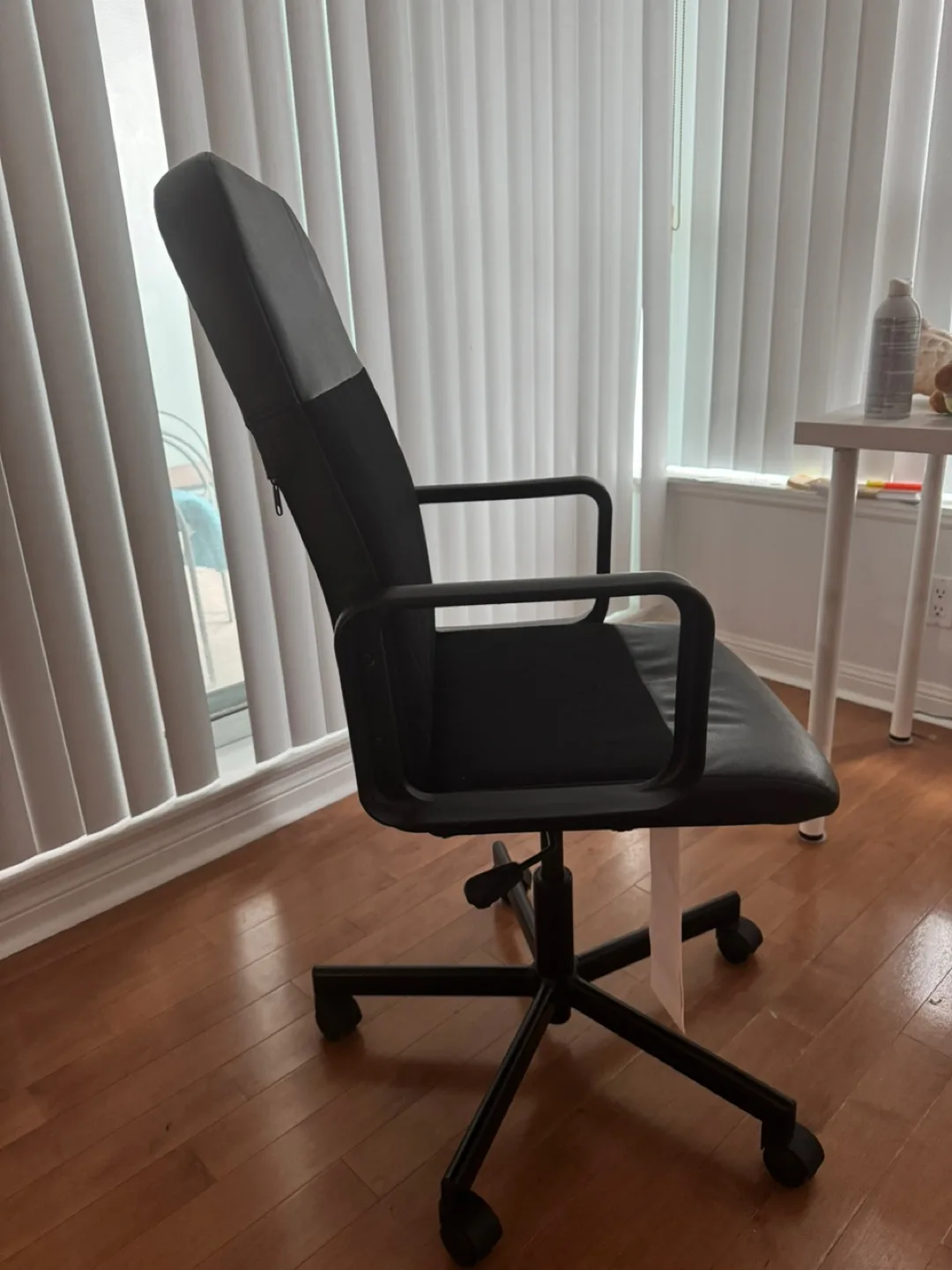 IKEA Renberget Swivel Chair - Bomstad Black image indicator(3)