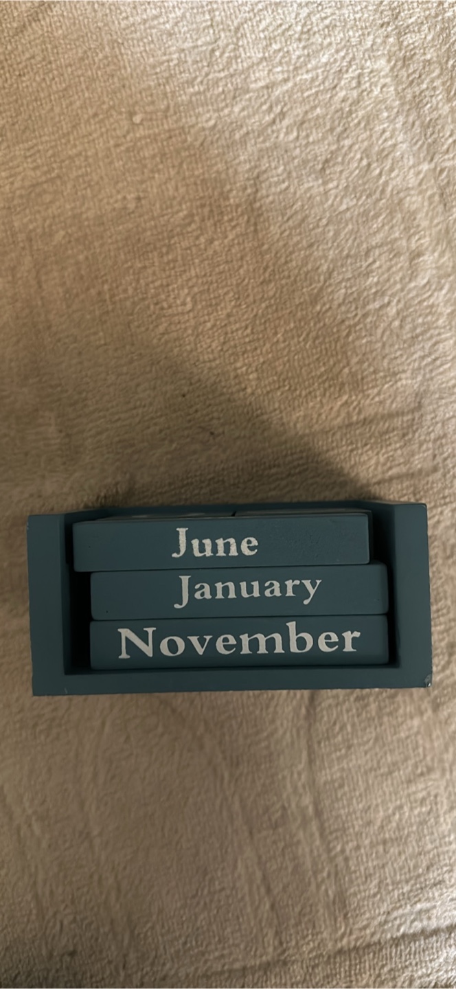 Blue Mini Compact Size Wooden Calendar - photo 3