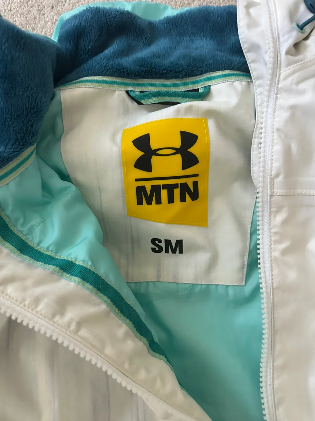 Snowboard/ Winter Jacket image indicator(4)