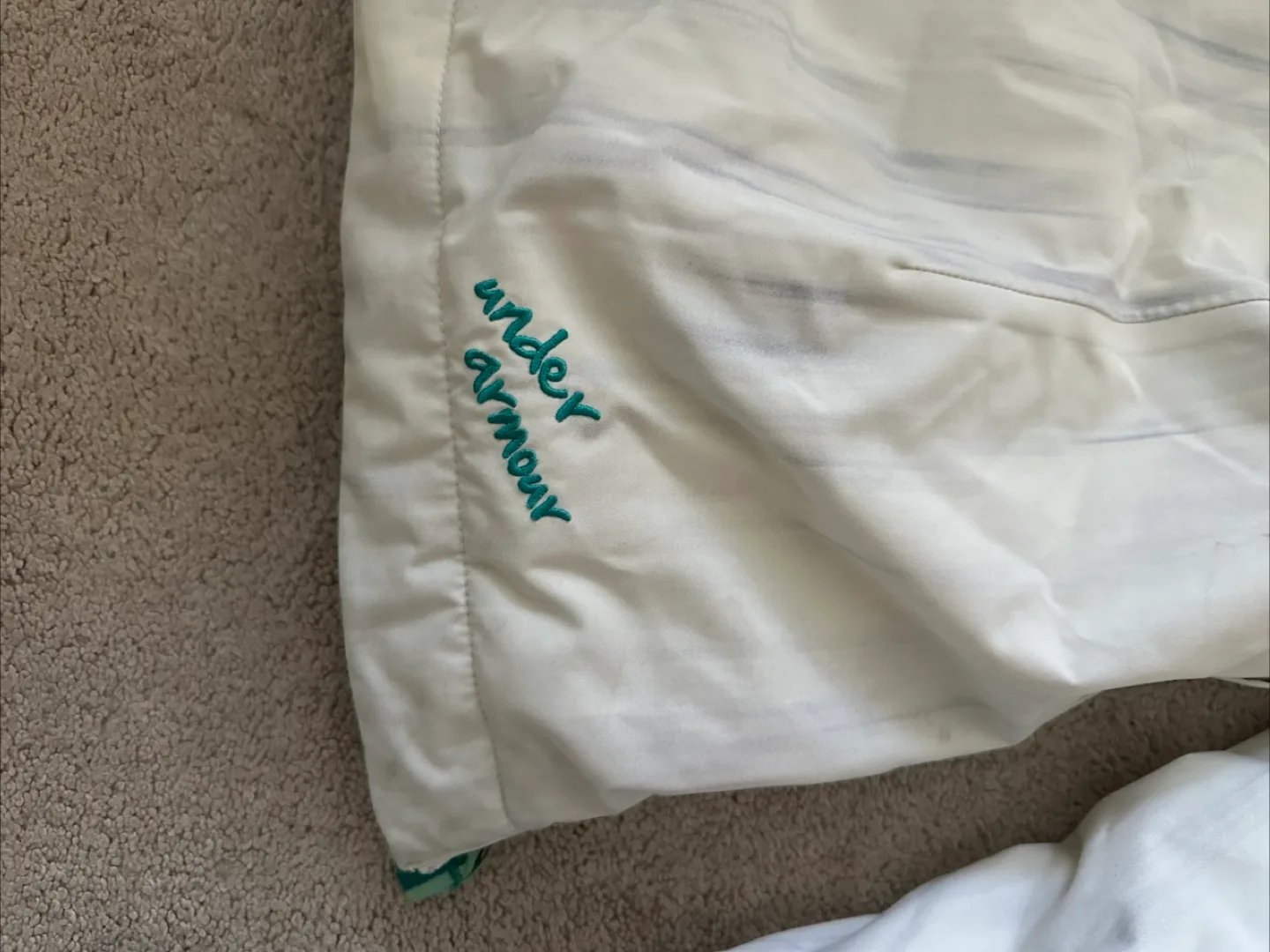 Snowboard/ Winter Jacket image indicator(7)