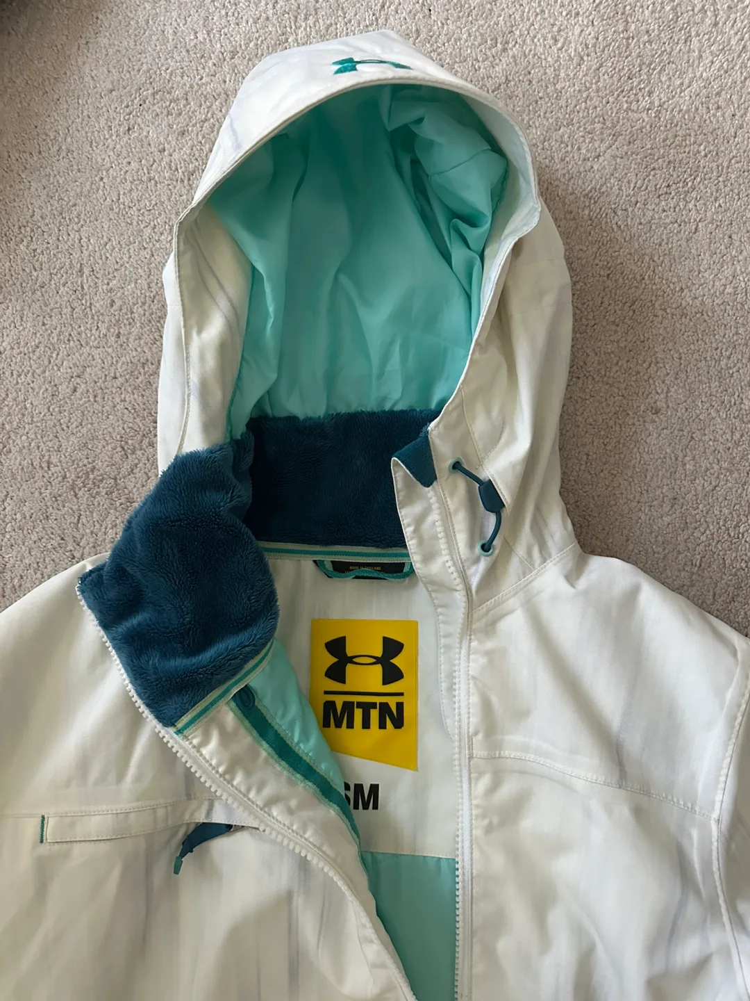 Snowboard/ Winter Jacket image indicator(5)