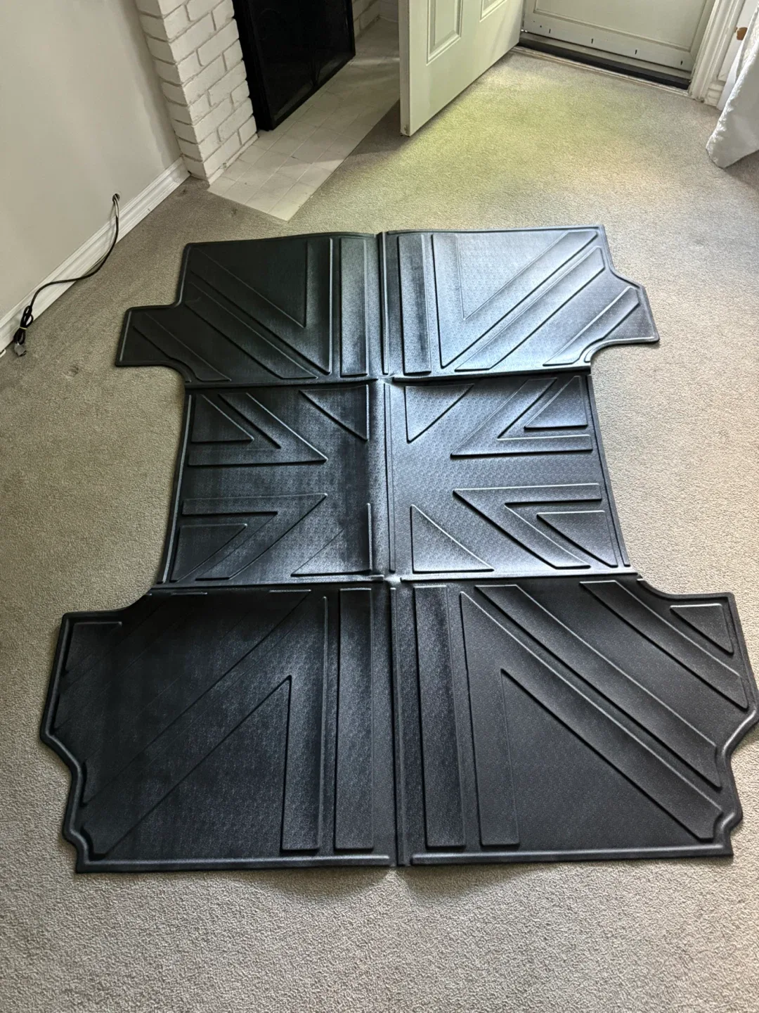 6.8 FT Truck Bed Mat for Chevrolet Silverado/GMC Sierra image indicator(2)