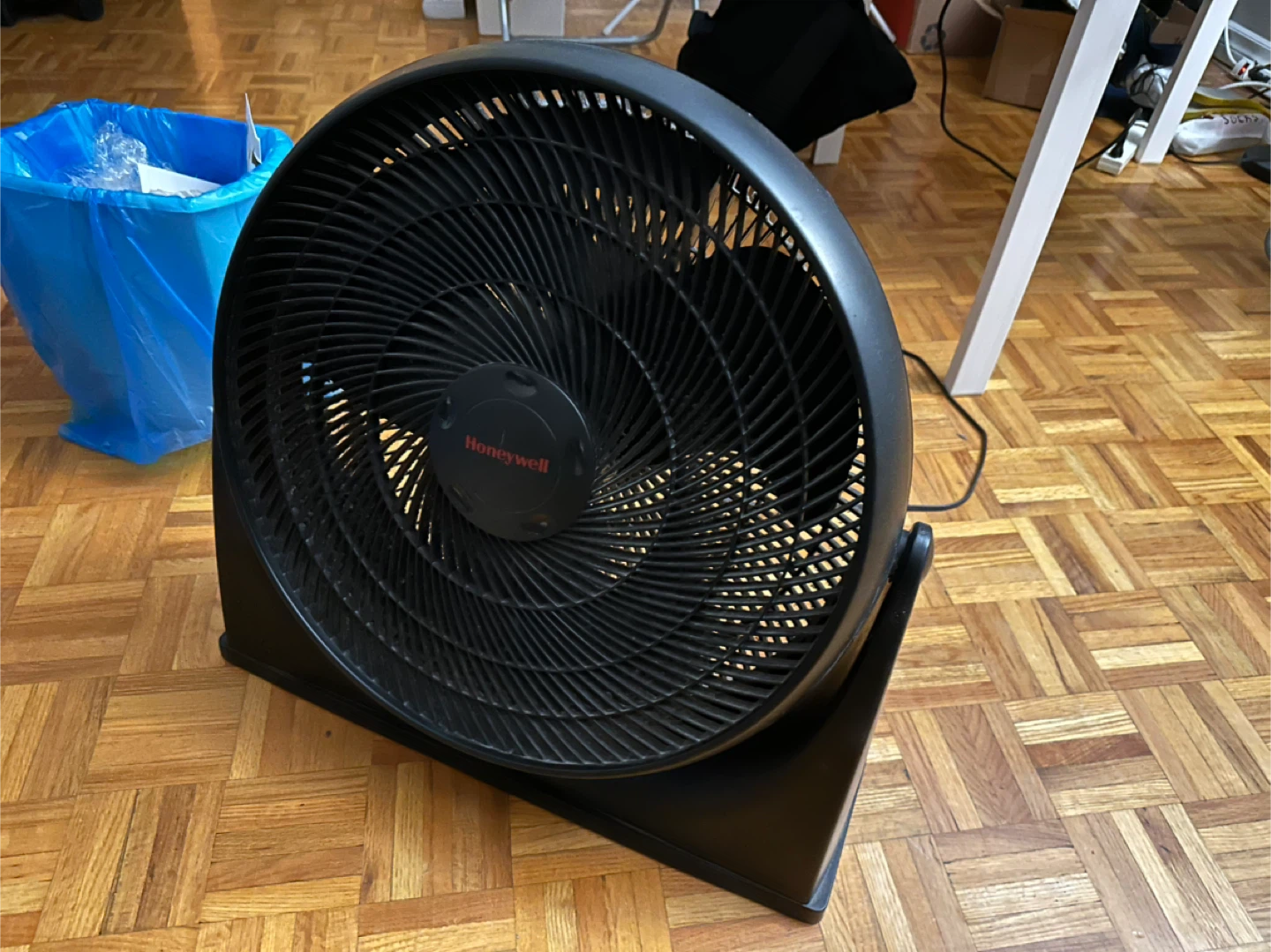 Honeywell TurboForce 18" Floor Fan - with 3 Speeds, Black - photo 4