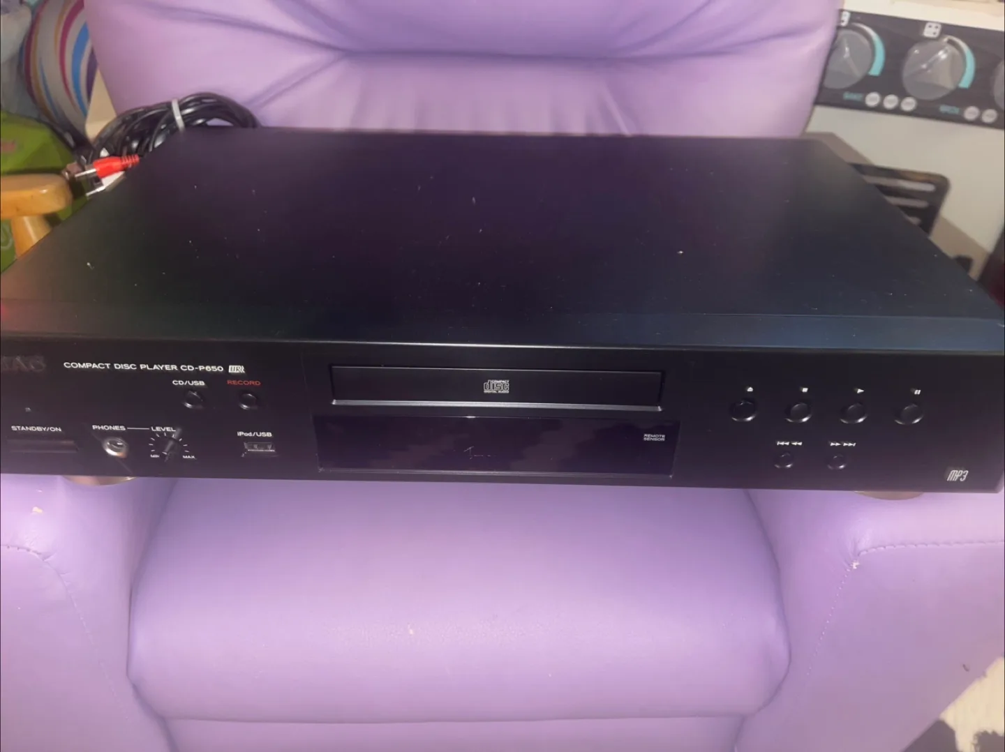 TEAC CD-P650 Compact Disc Player thumbnail