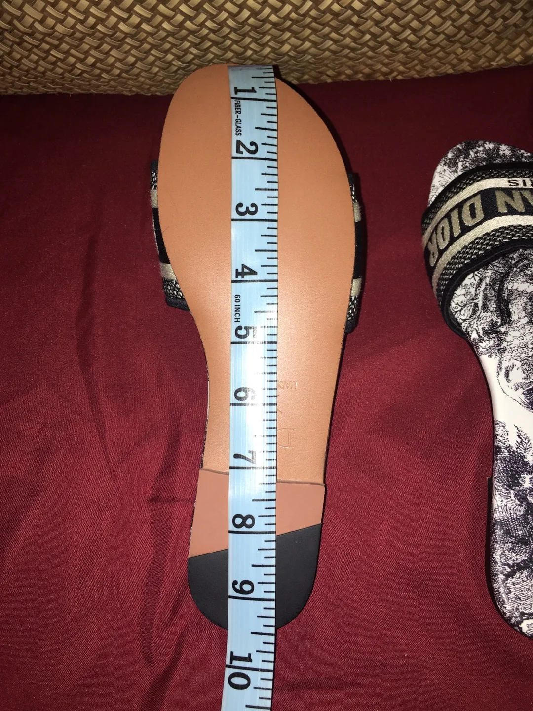 Christian Dior Paris Slides image indicator(8)