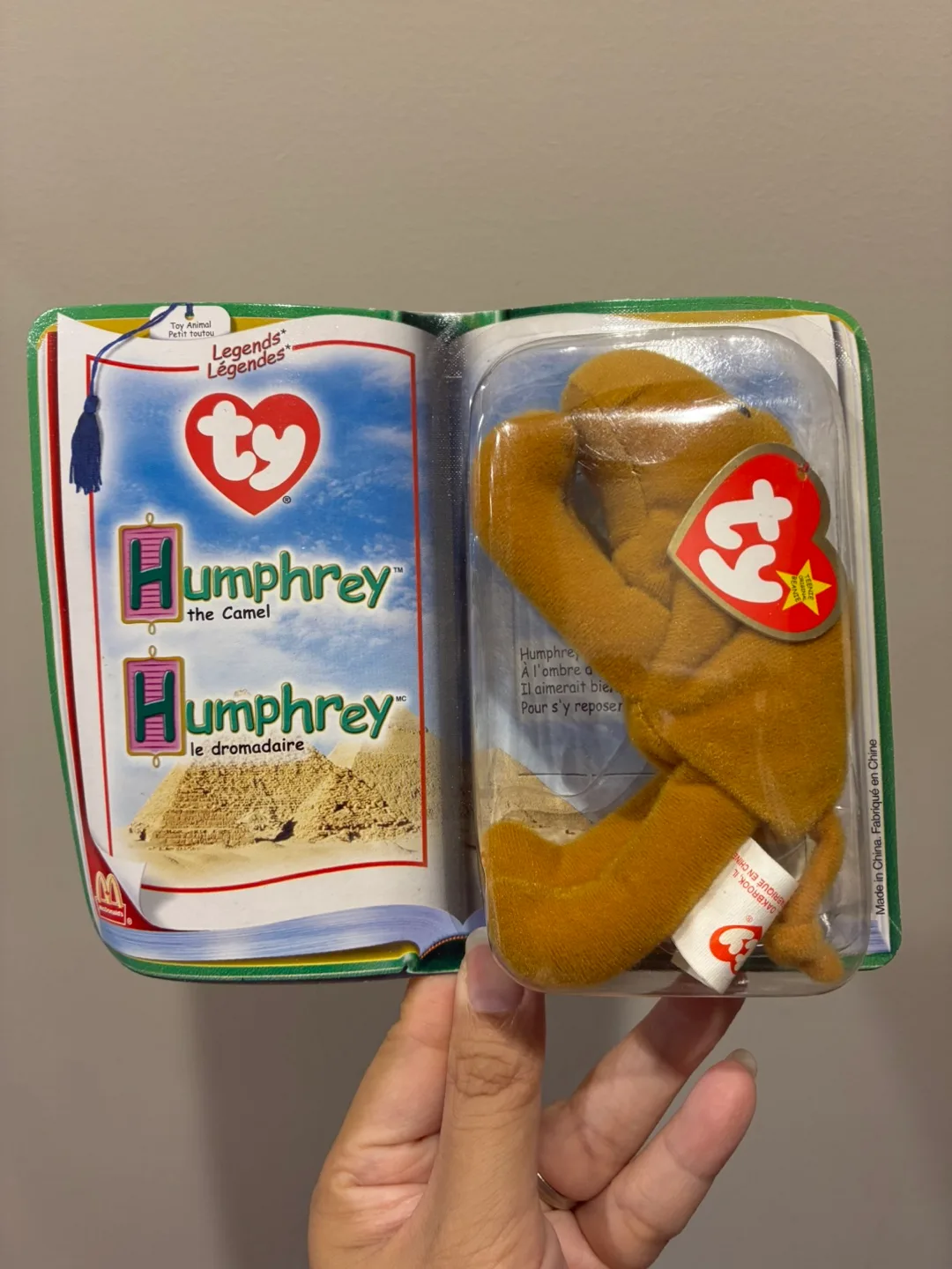 NIP Vintage Ty Beanie Baby Humphrey the Camel (McD 2000) thumbnail