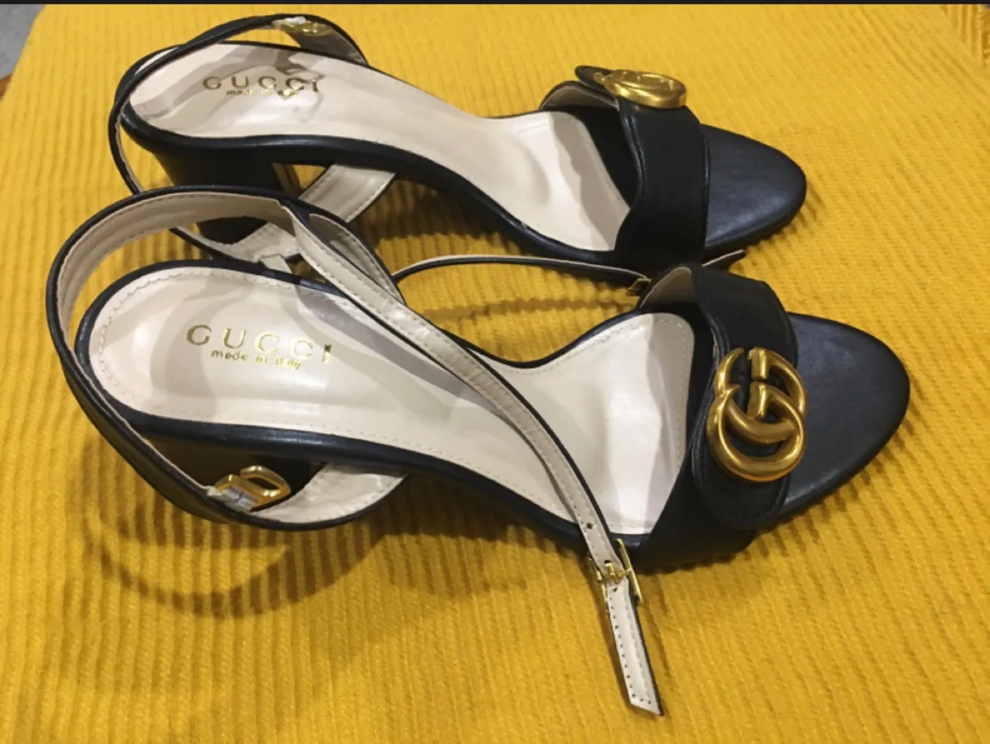 Black Leather Sandals Size 7 thumbnail